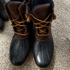 Duck boots